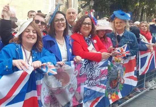 Carlo e Camilla, fiori e bandiere per la festa reale a Ravenna